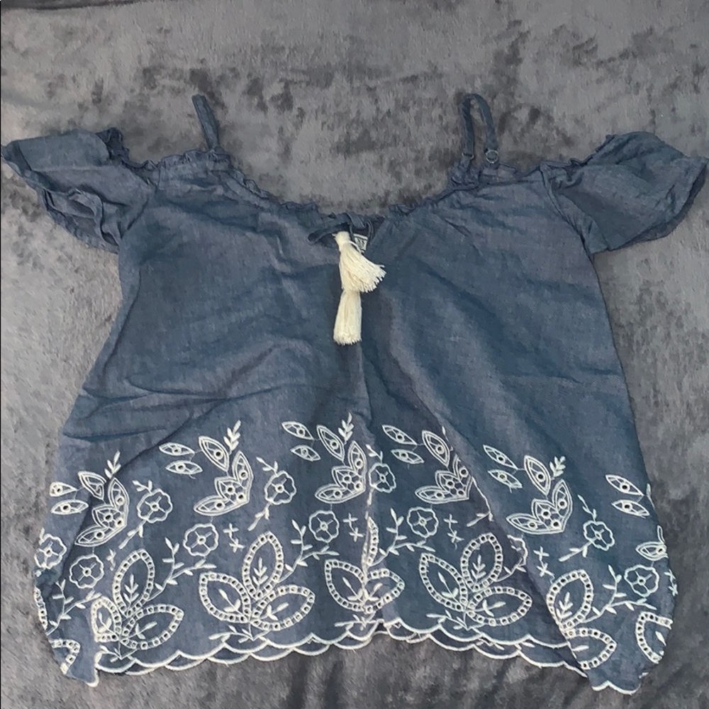 Abercrombie&Fitch Embroidered Cold Shoulder Blouse